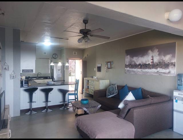 2 BEDROOM APARTMENT FOR SALE IN UVONGO